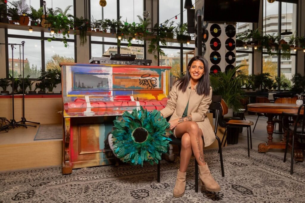 Laura Biaision ancienne élève et créatrice passionnée